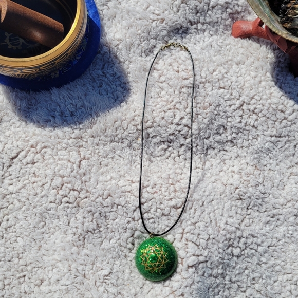 Handmade Jewelry - 💚 Heart Chakra 🧘‍♀️🧘‍♂️ handmade resin art necklace boho hippie ☮